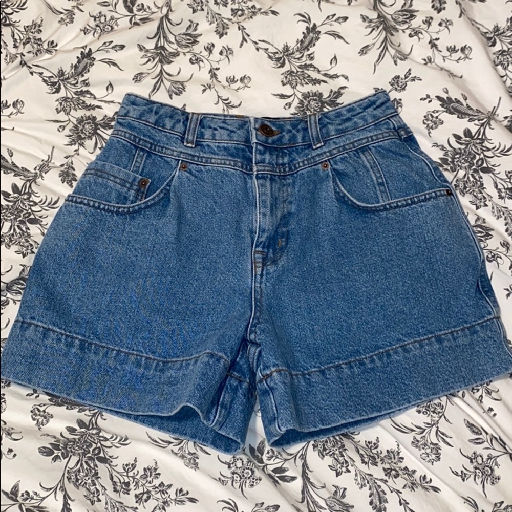 High waisted uo shorts